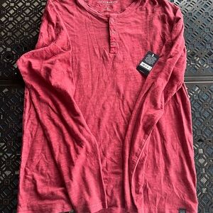 Lucky NEW  Men’s 3 button Henley long sleeve medium